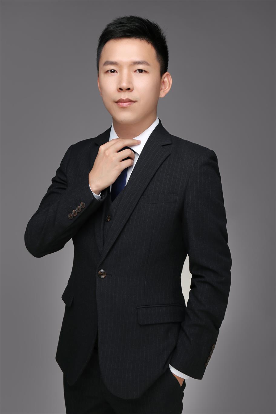 杨荣鑑 艺术总监 & 首席设计师